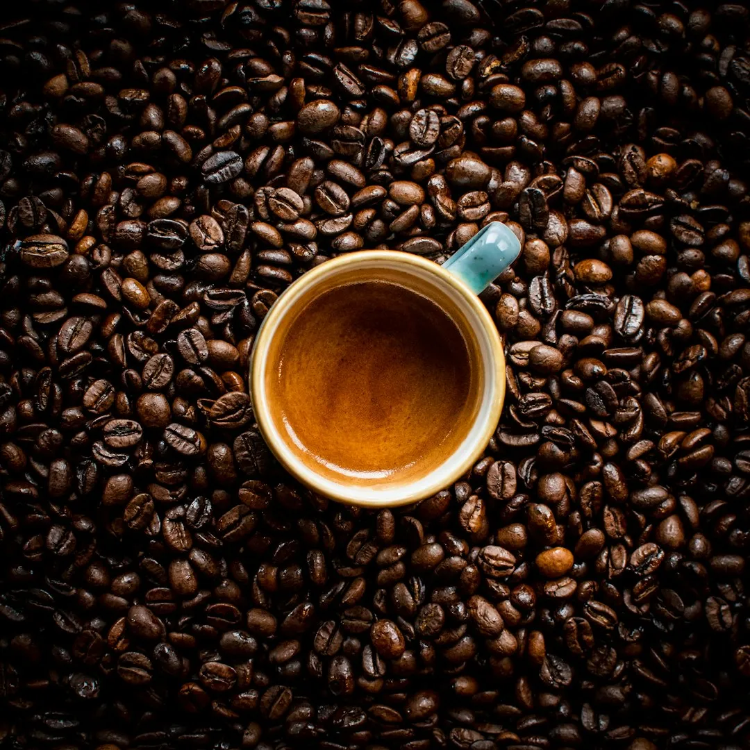 The Decaf Requester: Calm, Deliberate, Often Underestimated (Image Credits: Unsplash)