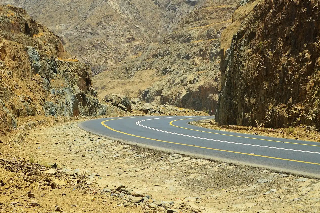 From a Royal Road to a Public Highway (Image Credits: Pixabay)