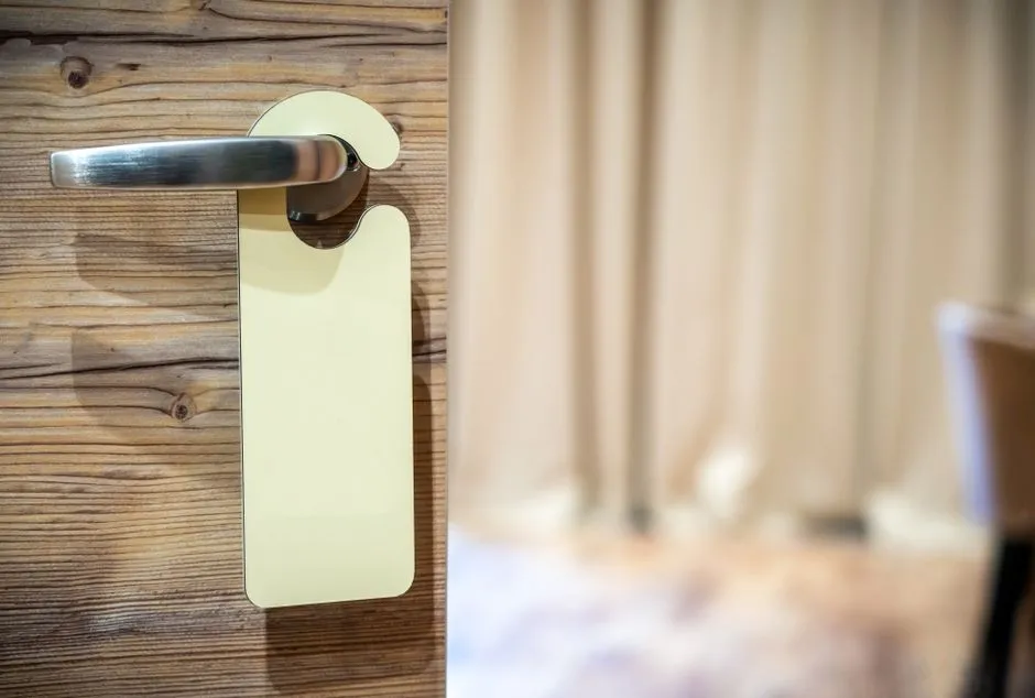 Letting the Door Slam Every Time You Pass (Image Credits: Pexels)