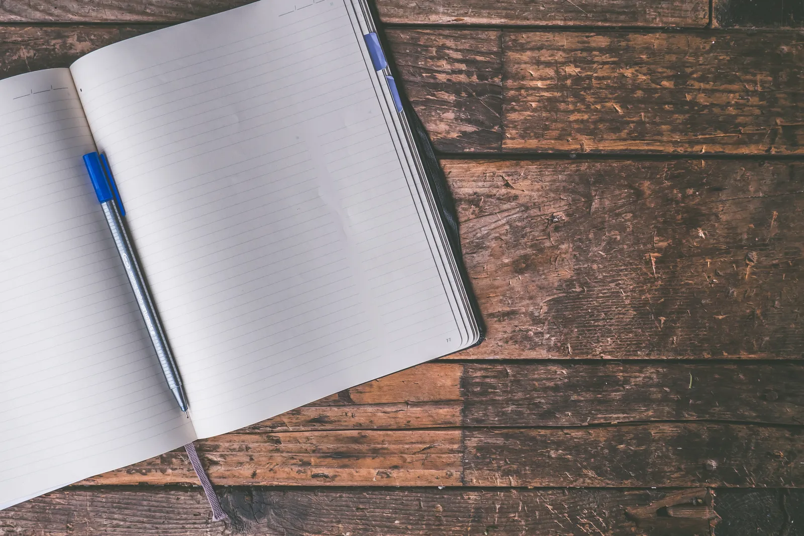 Why Astrology and Travel Journaling Are a Natural Pair (By David Schwarzenberg, CC0)