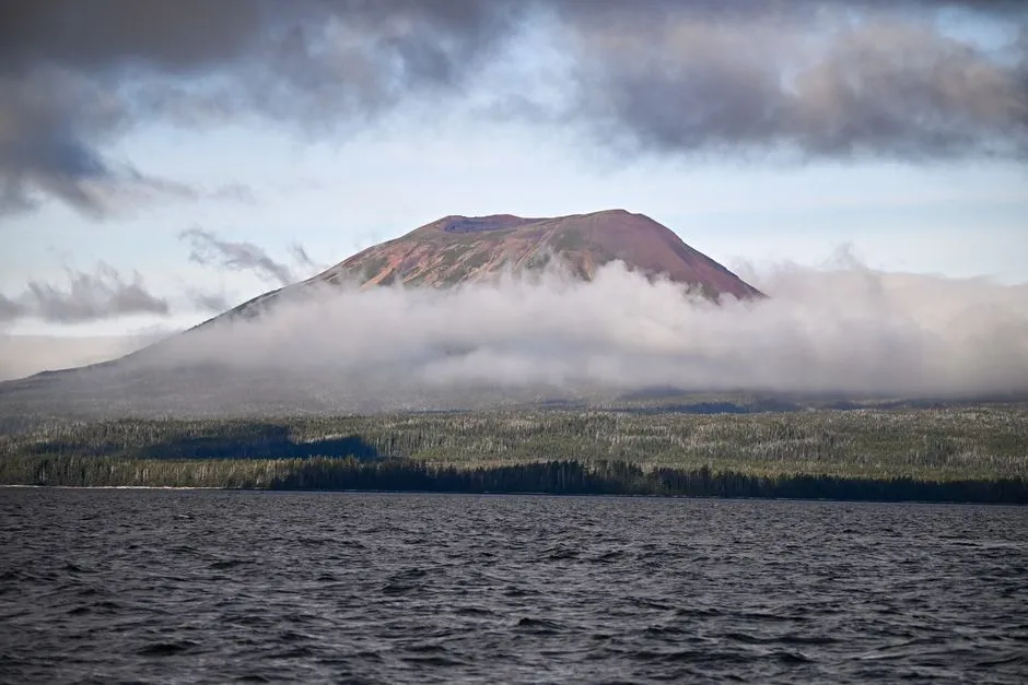 Alaska's Staggering Lead in Volcanic Count (Image Credits: Pexels)