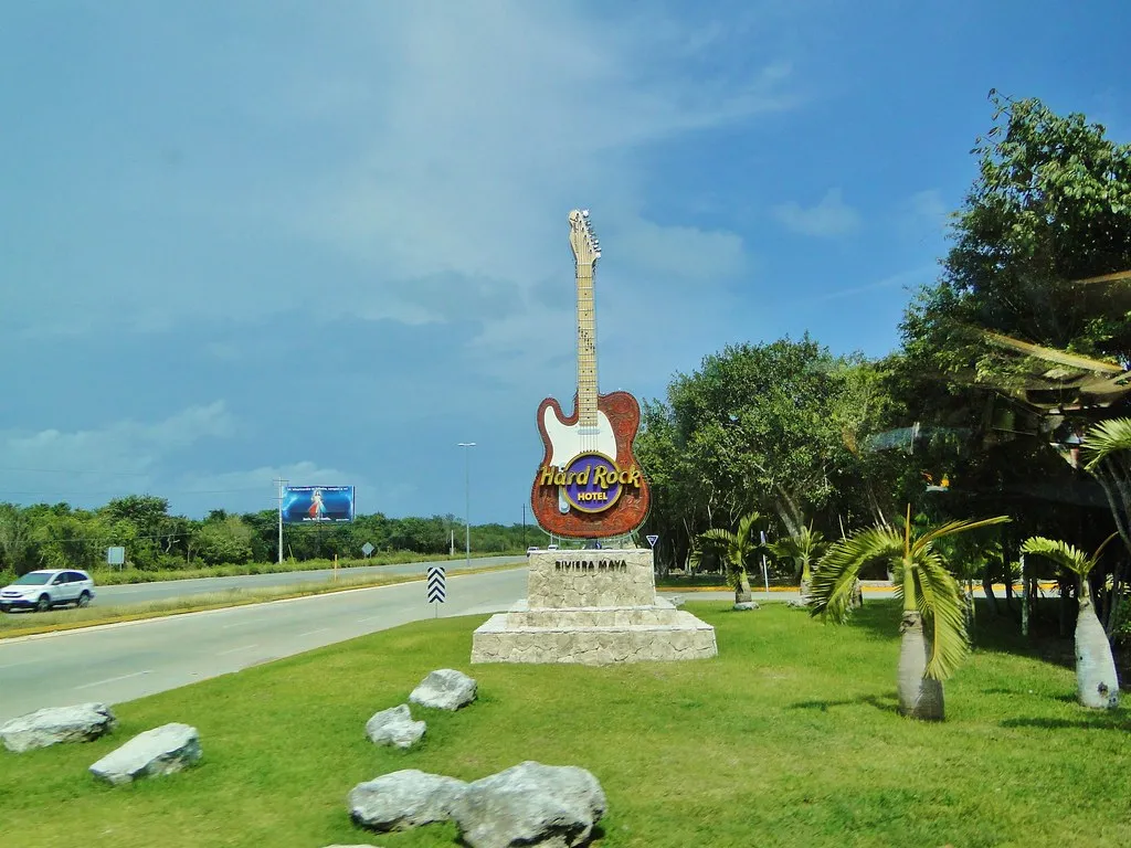 5. Hard Rock Hotel Riviera Maya (Cyndi and Dave, Flickr, CC BY 2.0)