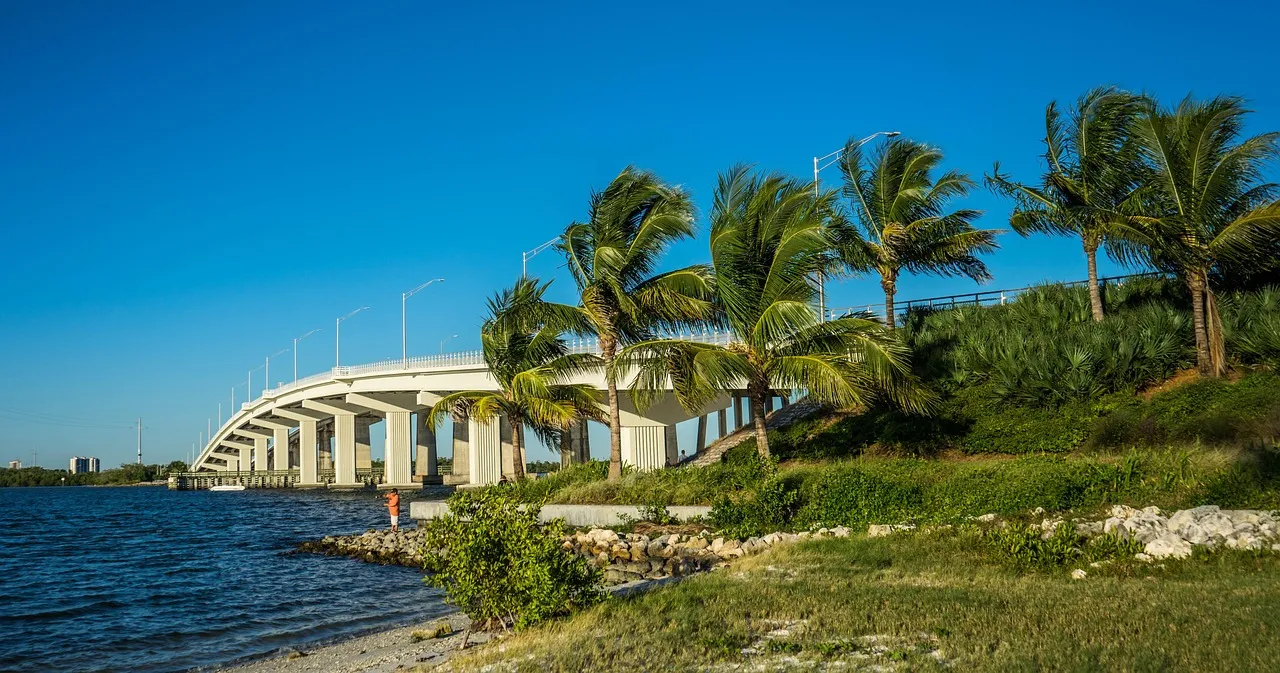 Marco Island, Florida: A Gulf Coast Benchmark (Image Credits: Pixabay)
