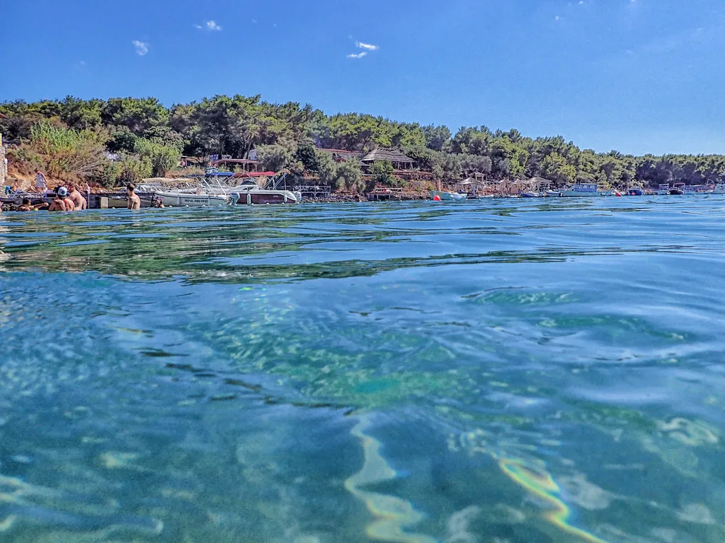 The Pakleni Islands: An Archipelago Practically Next Door (Arnie Papp, Flickr, CC BY 2.0)