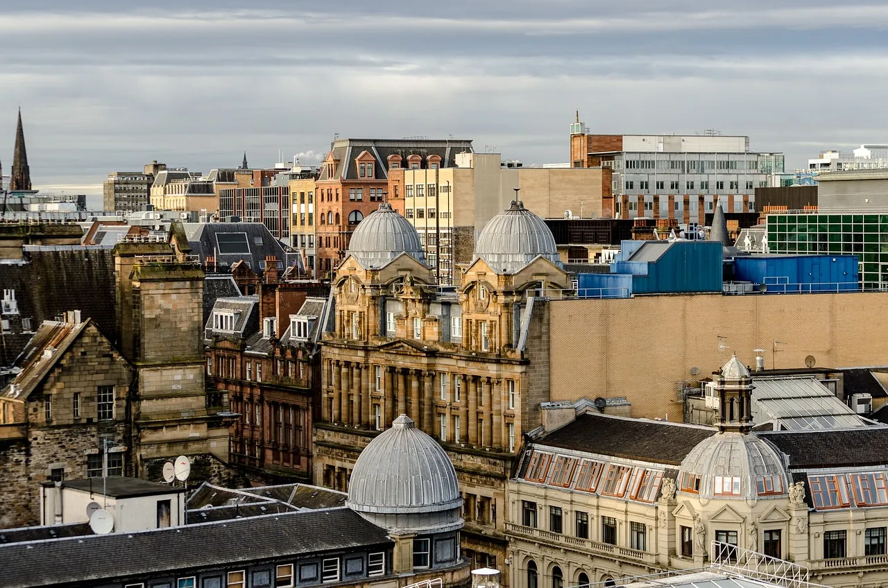 5. Glasgow, Scotland - A Post-Industrial Riverfront Reclaimed by Community (Image Credits: Pixabay)