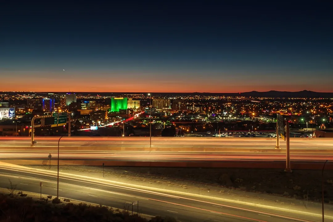 Why the Desert Light Keeps Drawing Artists (Image Credits: Unsplash)