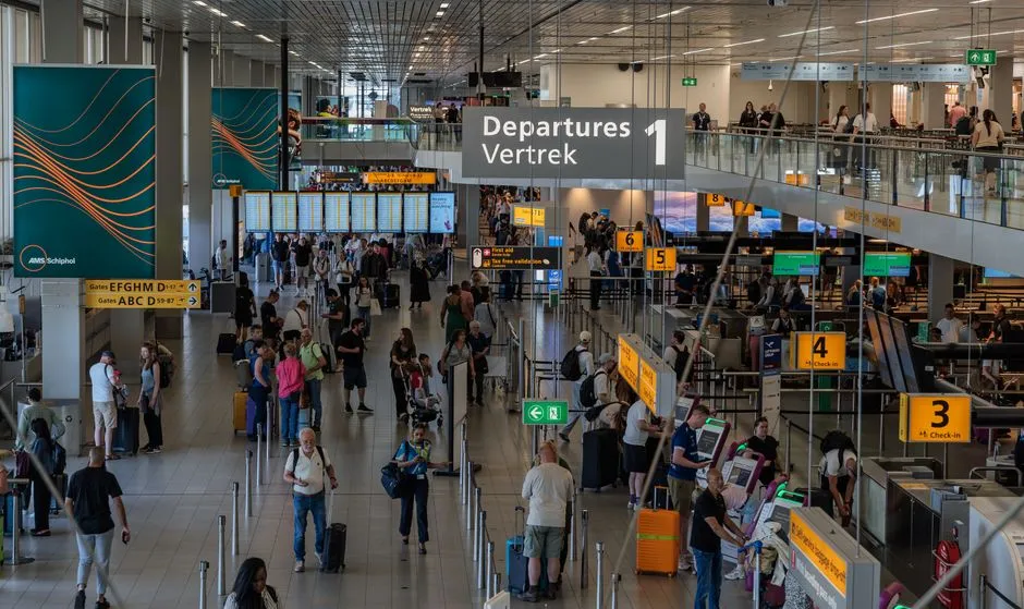 International Flights Carry a 60-Minute Minimum - and Sometimes Much More (Image Credits: Pexels)