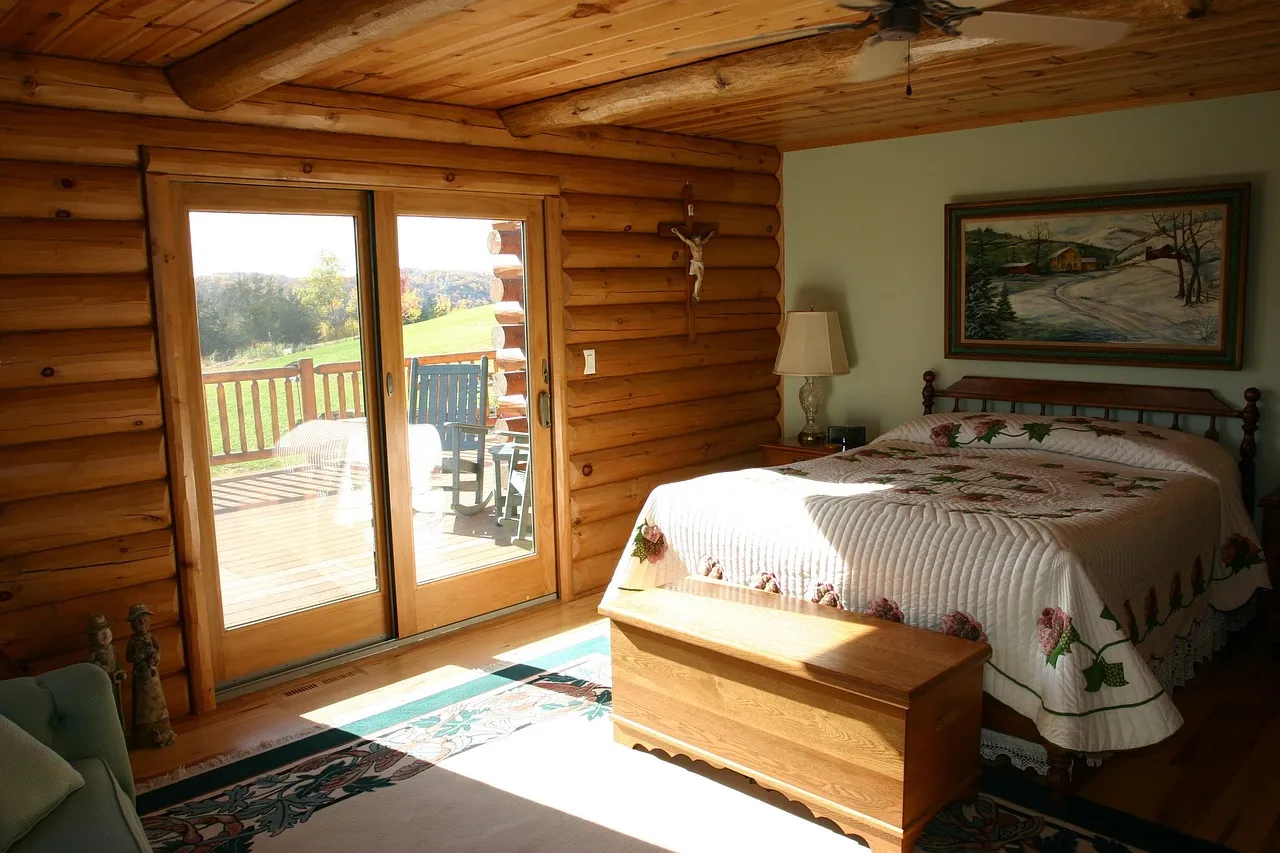 Log Furniture: From Kitsch to Considered (Image Credits: Pixabay)