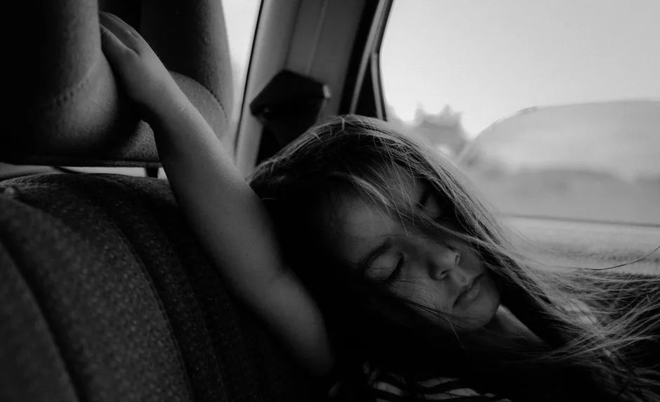Fully Reclined, Eyes Closed, Asleep in Minutes: The Surrendered Traveler (Image Credits: Pexels)