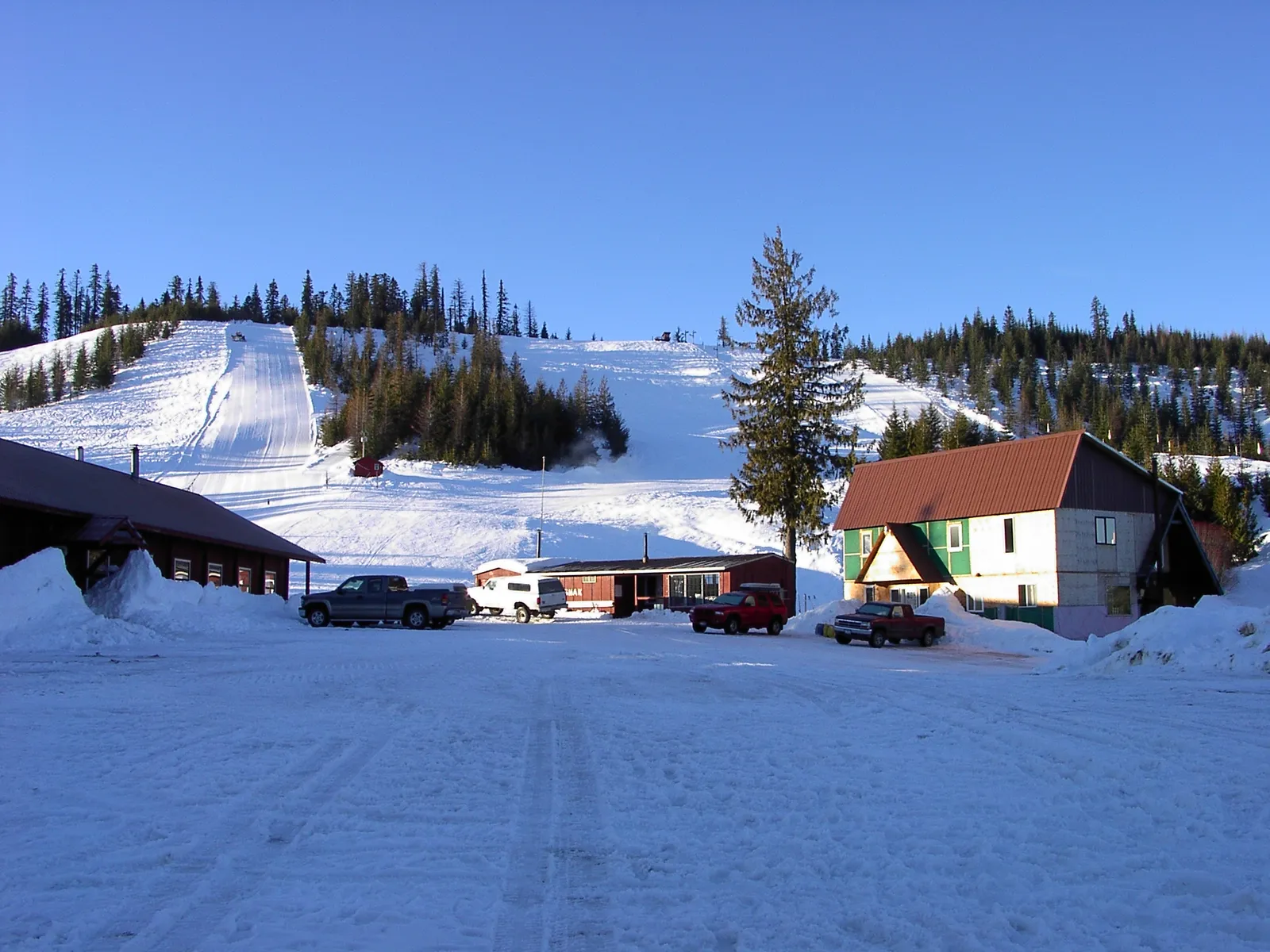 Idaho's Broader Ski Scene: 19 Resorts and Counting (By Skiidahonorthsouth, CC BY 3.0)