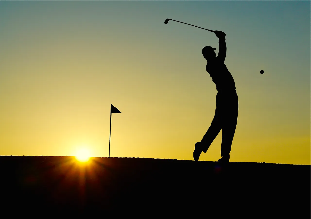 What Twilight Tee Times Actually Offer (Image Credits: Pixabay)