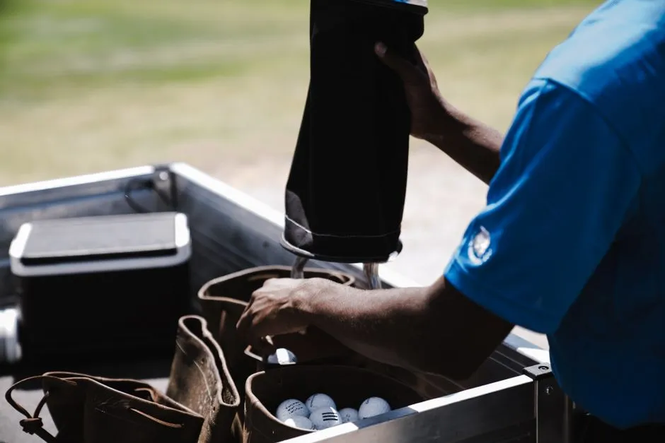 How to Pack the Inside of Your Bag Like a Veteran (Image Credits: Pexels)