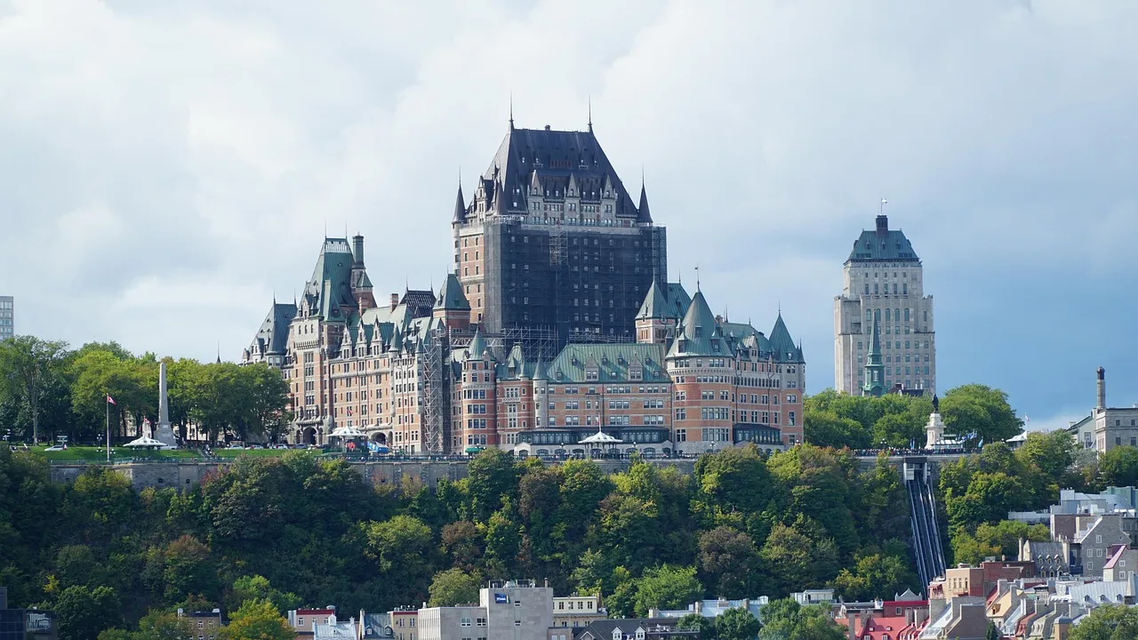Planning Your Castle Stay (Image Credits: Pixabay)