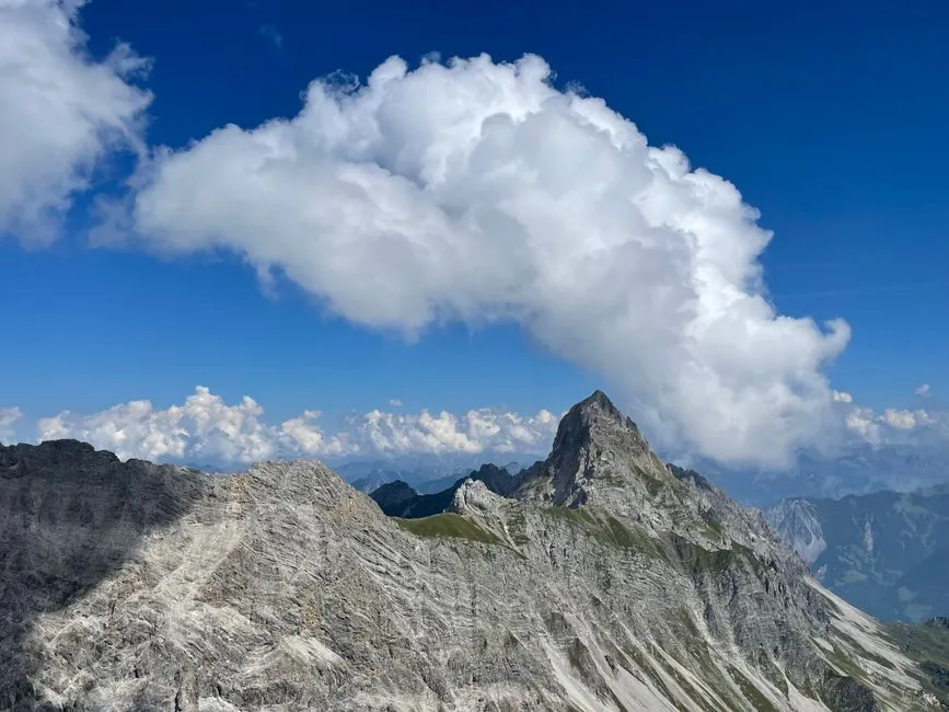 Hypoxia Is a Real Risk at Altitude (Image Credits: Pexels)