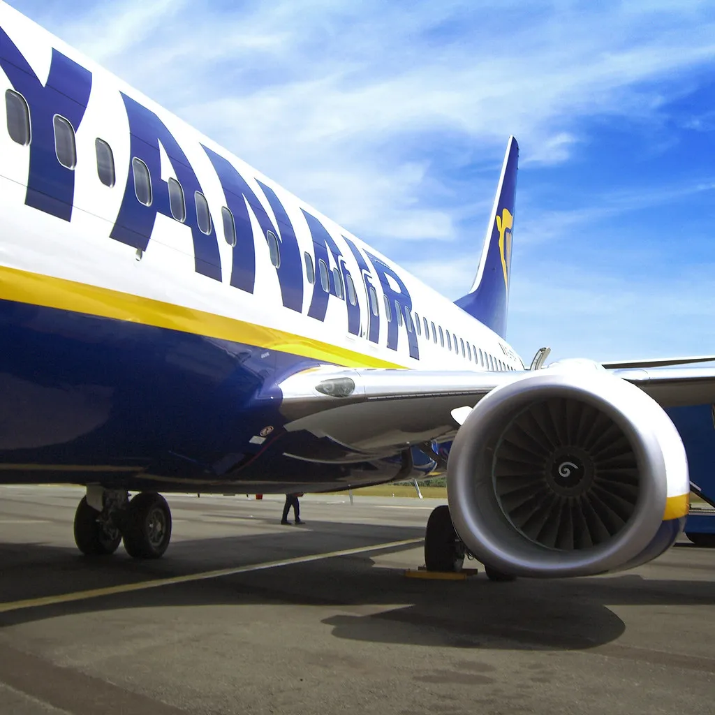 What Crew Members Say About Lavatory Hygiene (mikelo, Flickr, CC BY-SA 2.0)