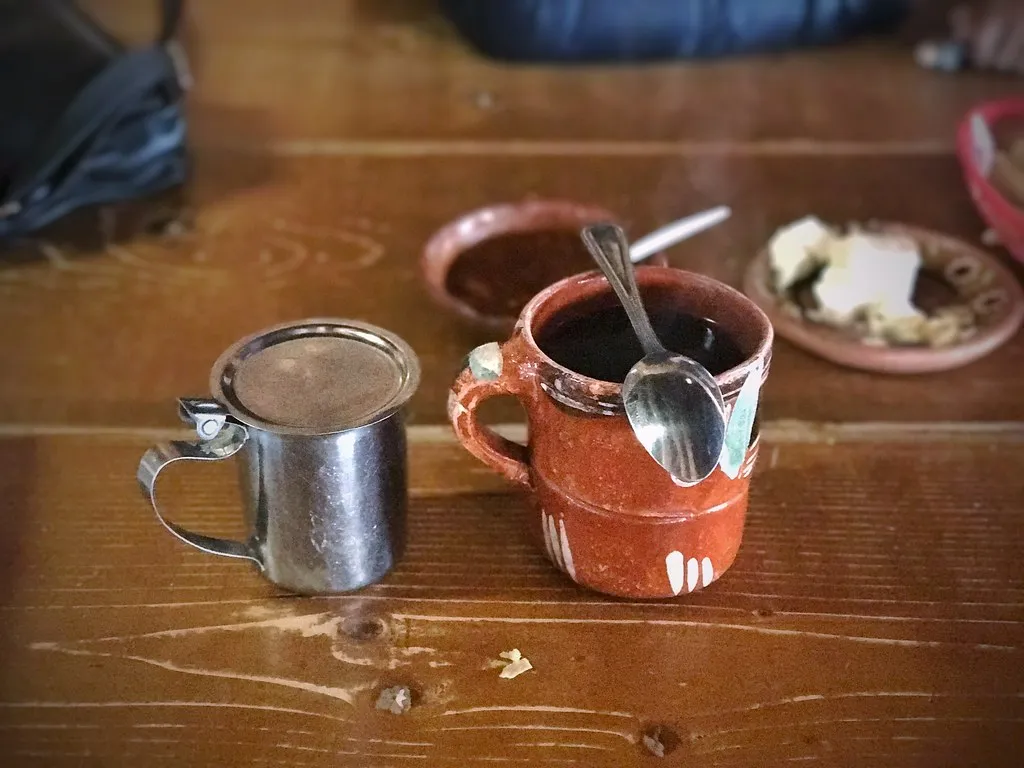 Mexico's Café de Olla: Spiced, Earthy, and Rooted in Tradition (T.Tseng, Flickr, CC BY 2.0)