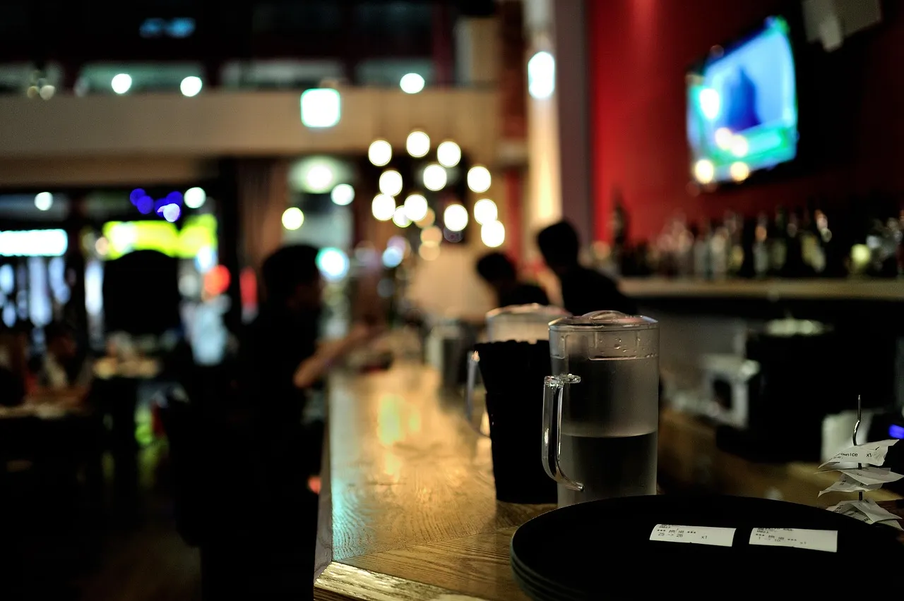 The Bar Seat Is Not a Consolation Prize (Image Credits: Pixabay)