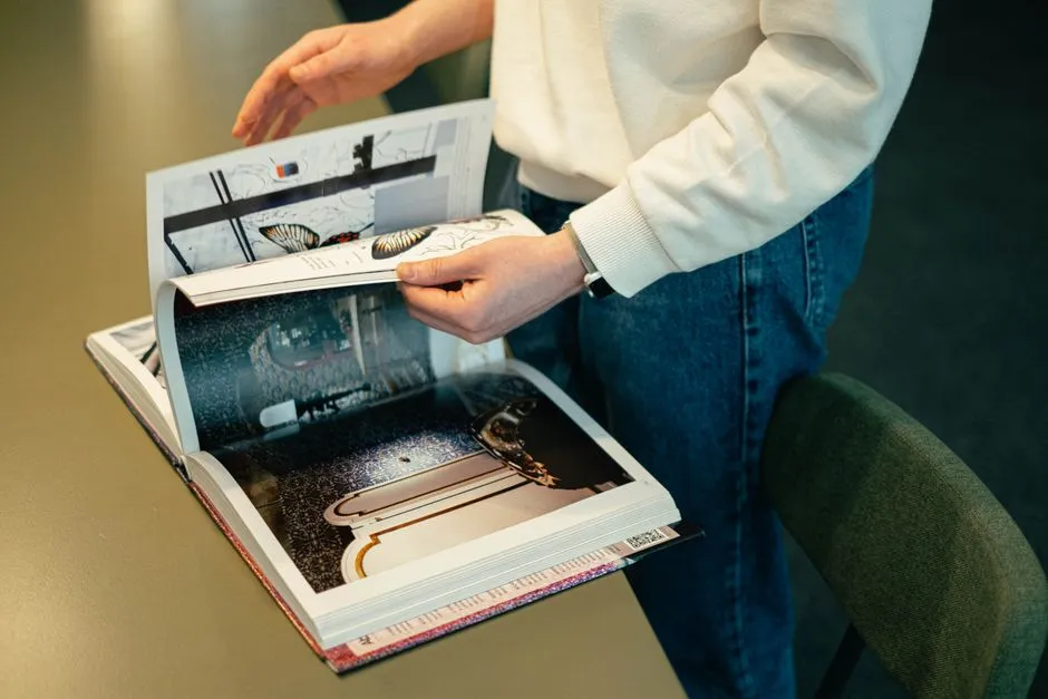 Memoirs Punch Above Their Weight in Major Hubs (Image Credits: Pexels)