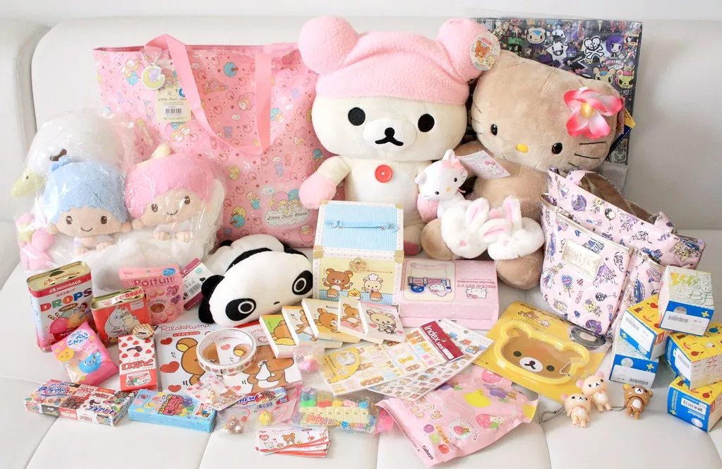 A Small "Surprise Toy" Bag That You Reveal Slowly (♥ iloverilakkuma ♥, Flickr, CC BY 2.0)