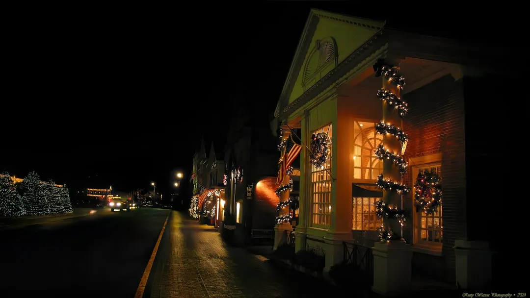 7. Mystic, Connecticut - Half a Million Lights in Southern New England (Image Credits: Unsplash)