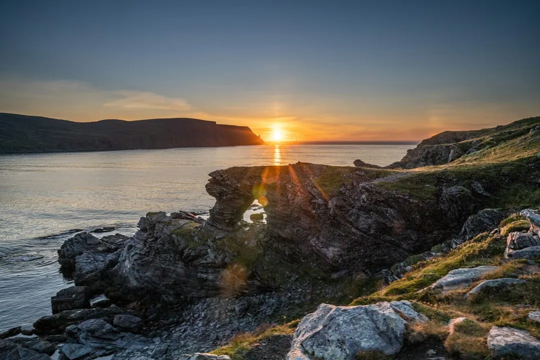 What the Midnight Sun Actually Is (Image Credits: Unsplash)
