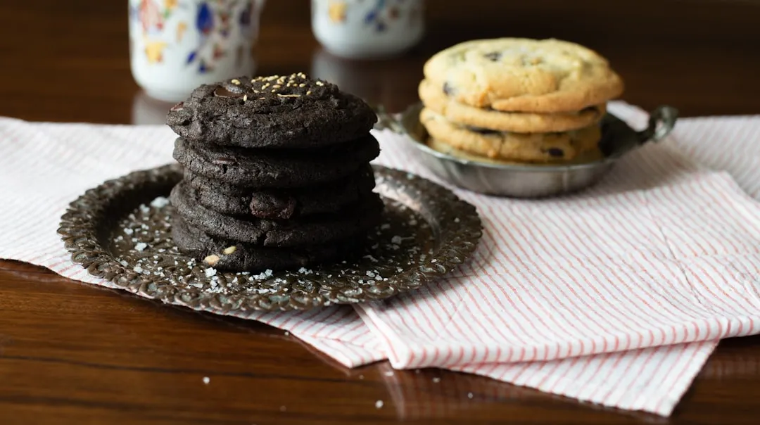 Dark Chocolate with Sea Salt - The Crowd Favorite Nobody Argues About (Image Credits: Unsplash)