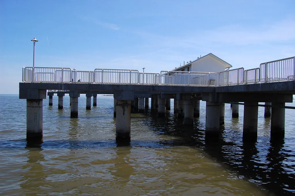 Four Bridges and No Traffic Lights (santafeegret, Flickr, CC BY 2.0)