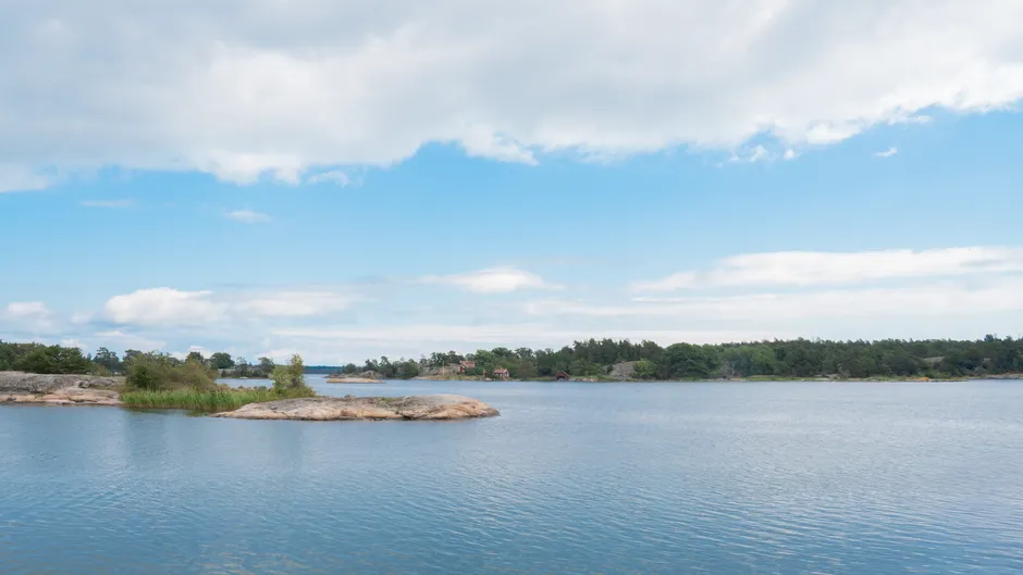 Water Access: Lakes, Rivers, and the Archipelago (Image Credits: Pexels)
