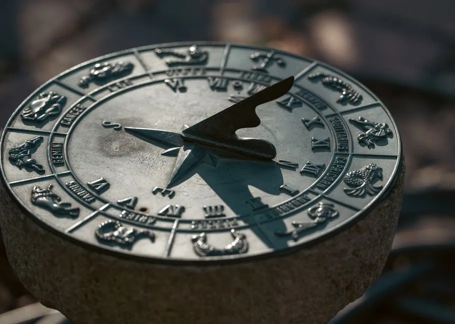 A Practical Takeaway for Every Sign (Image Credits: Pexels)