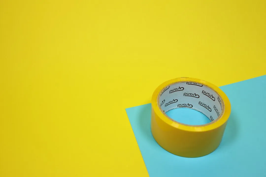 Duct Tape: The Problem Solver Nobody Talks About (Image Credits: Unsplash)