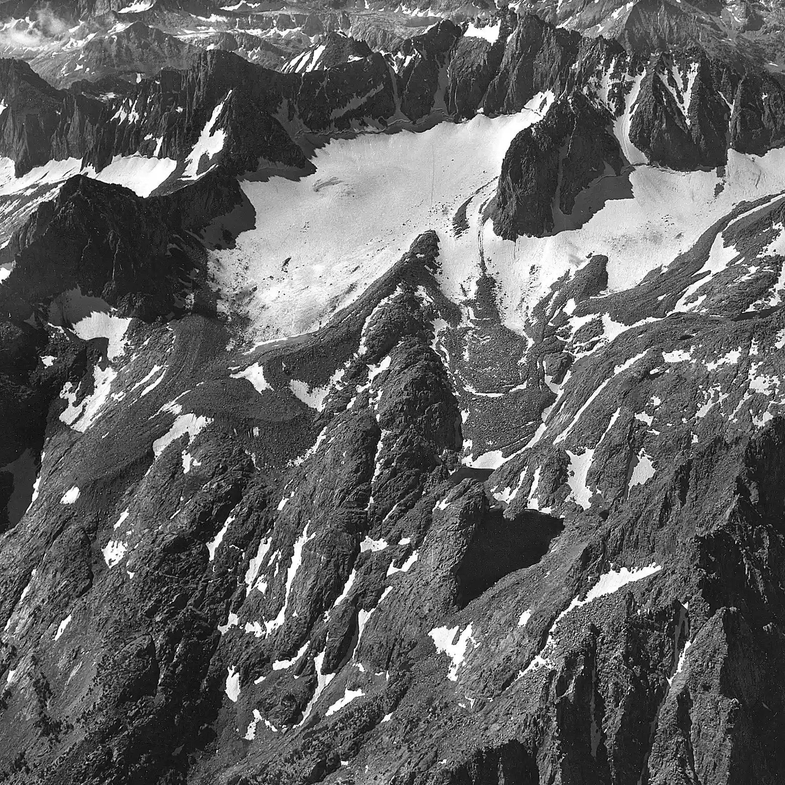 The Palisades: Glaciers Hidden in Plain Sight (Glaciers and Landforms Photograph Collection, Public domain)