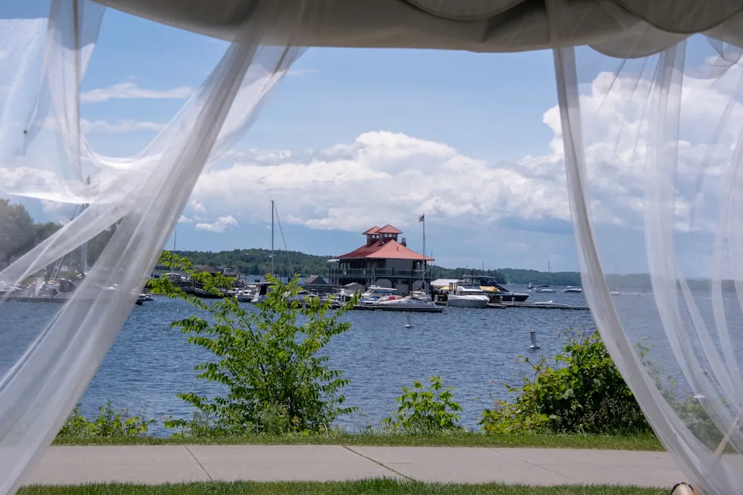 The Waterfront Comes Back to Life in a Way That Feels Almost Ceremonial (Image Credits: Unsplash)