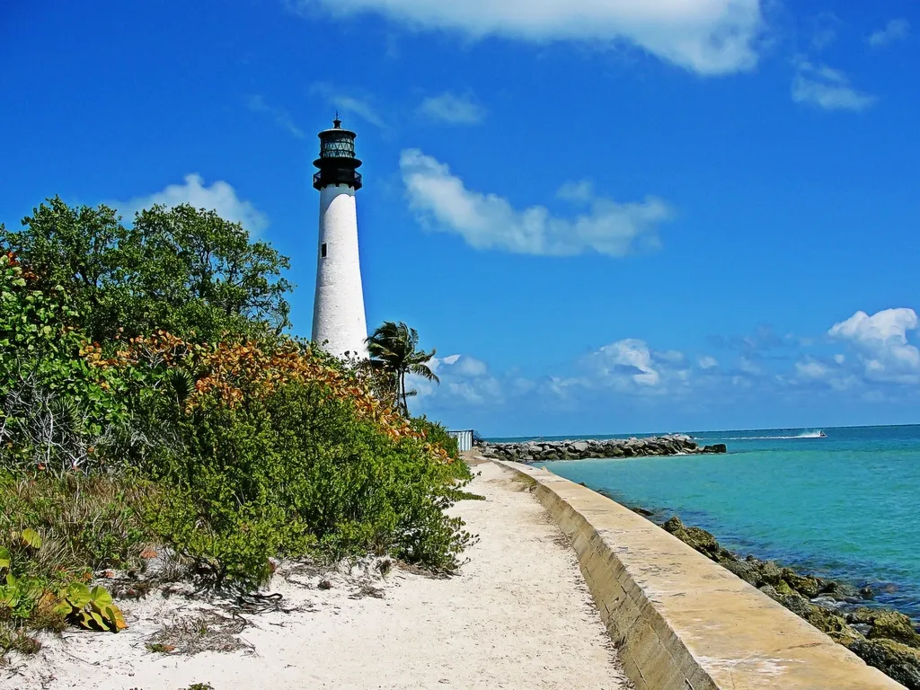The Quiet Tip of Key Biscayne (Image Credits: Rawpixel)