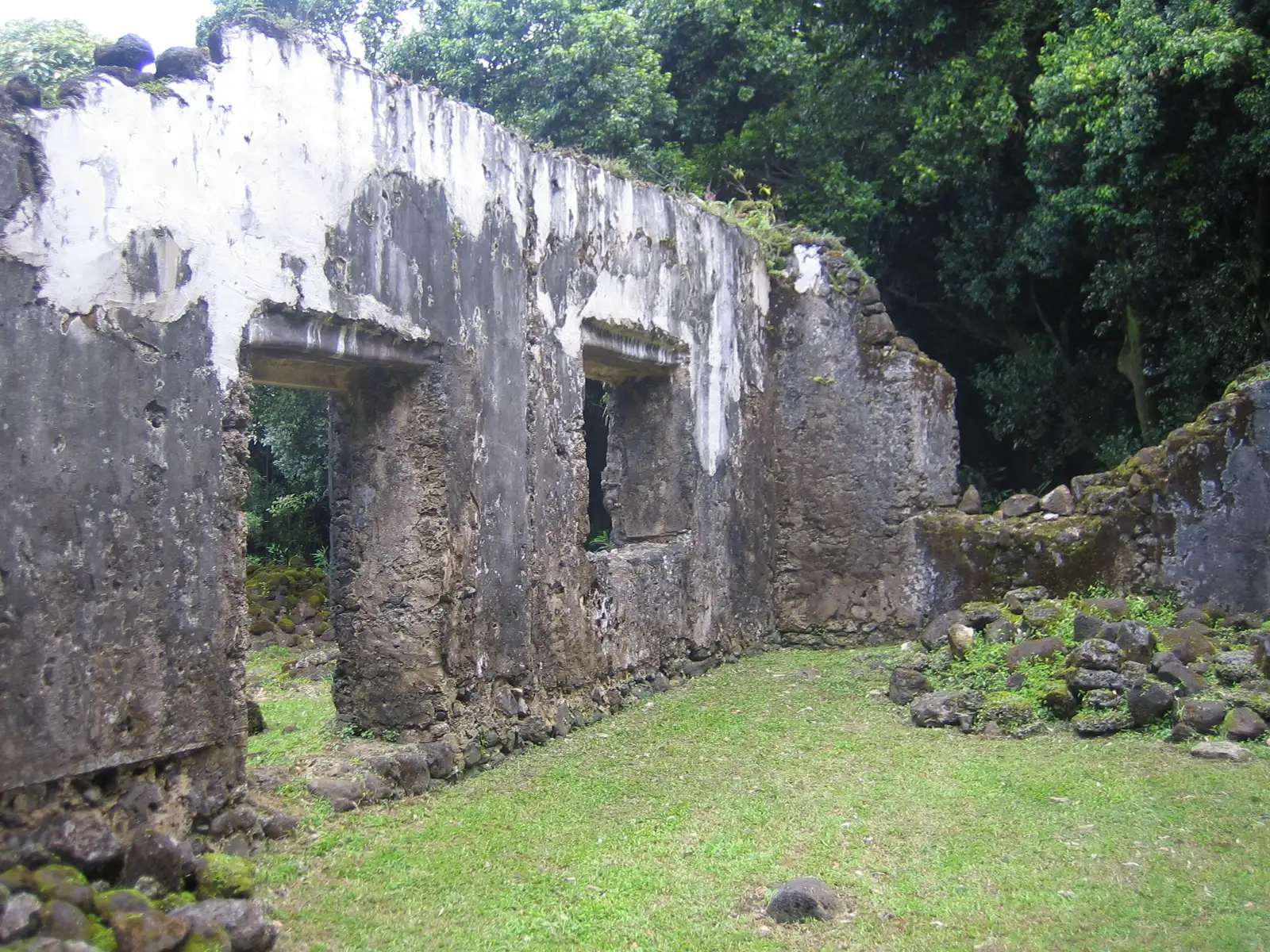 Treating Sacred Cultural Sites as Photogenic Backdrops (Own workTransferred from en.wikipedia, CC BY 2.5)