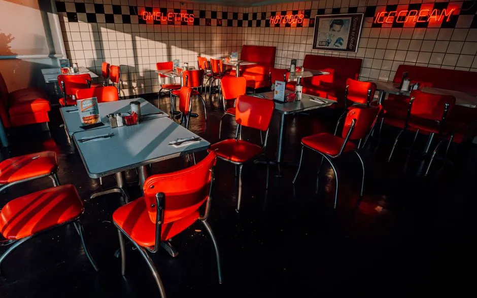 What Disappears When the Diner Closes (Image Credits: Pexels)