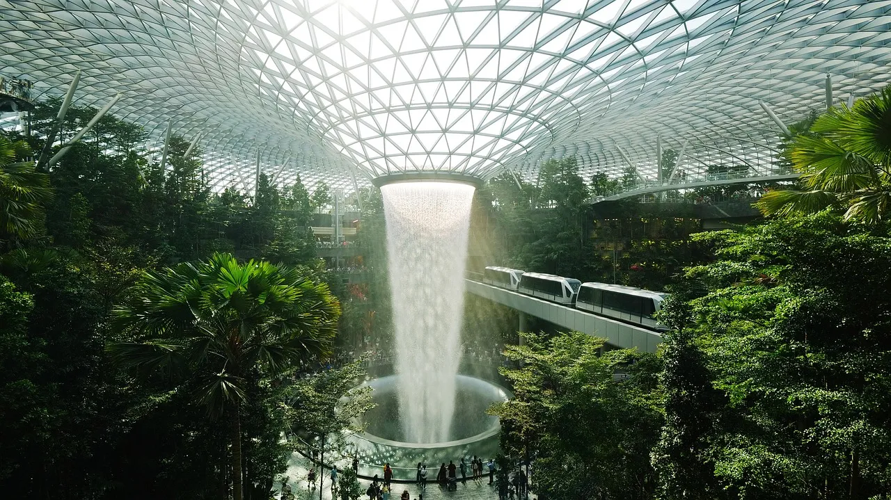 Changi's Jewel: An Airport That Competes With City Attractions (Image Credits: Pixabay)