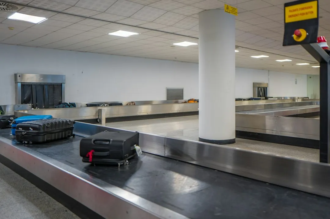 The Technology That Knows Where Your Bag Is at All Times (Image Credits: Unsplash)