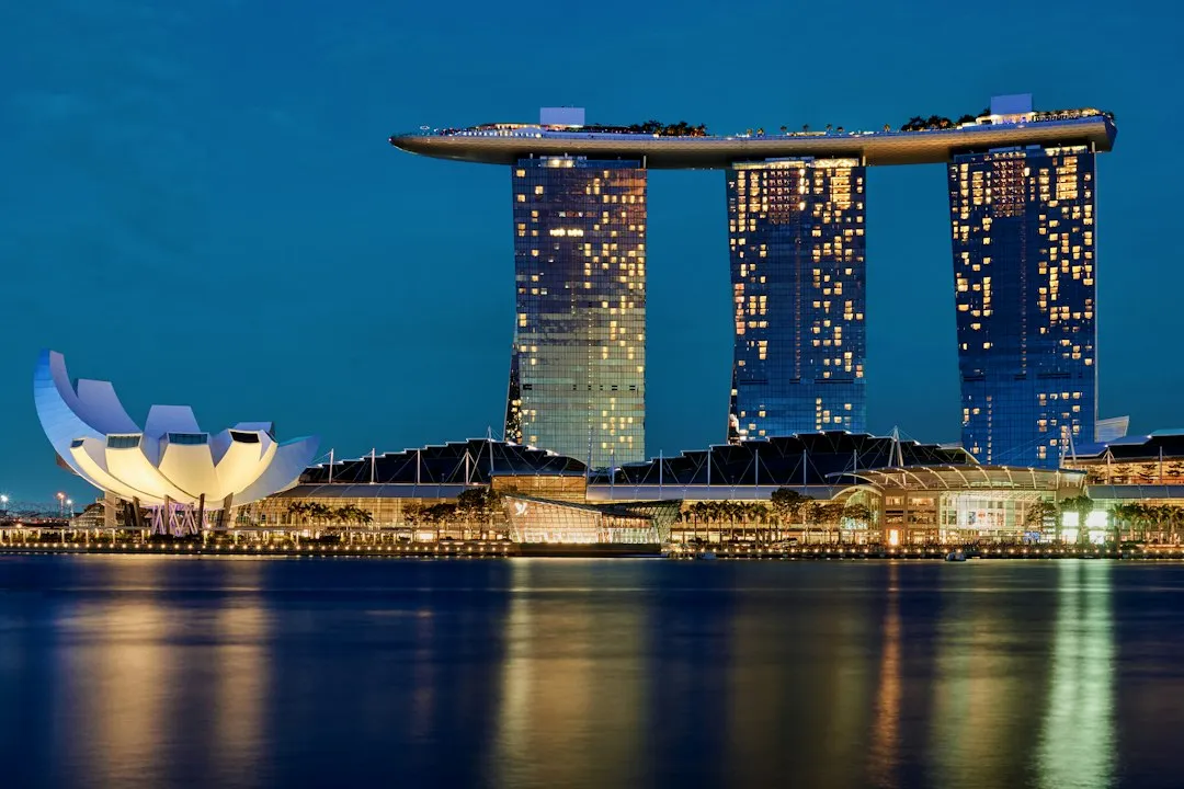 Singapore: Green Towers and the Art of Building Upward (Image Credits: Unsplash)