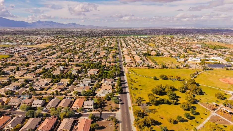 The Phoenix Metro Is Still Growing, but the Cracks Are Showing (Image Credits: Pexels)