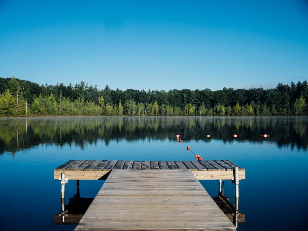 Torch Lake, the Caribbean of the North (Image Credits: Unsplash)