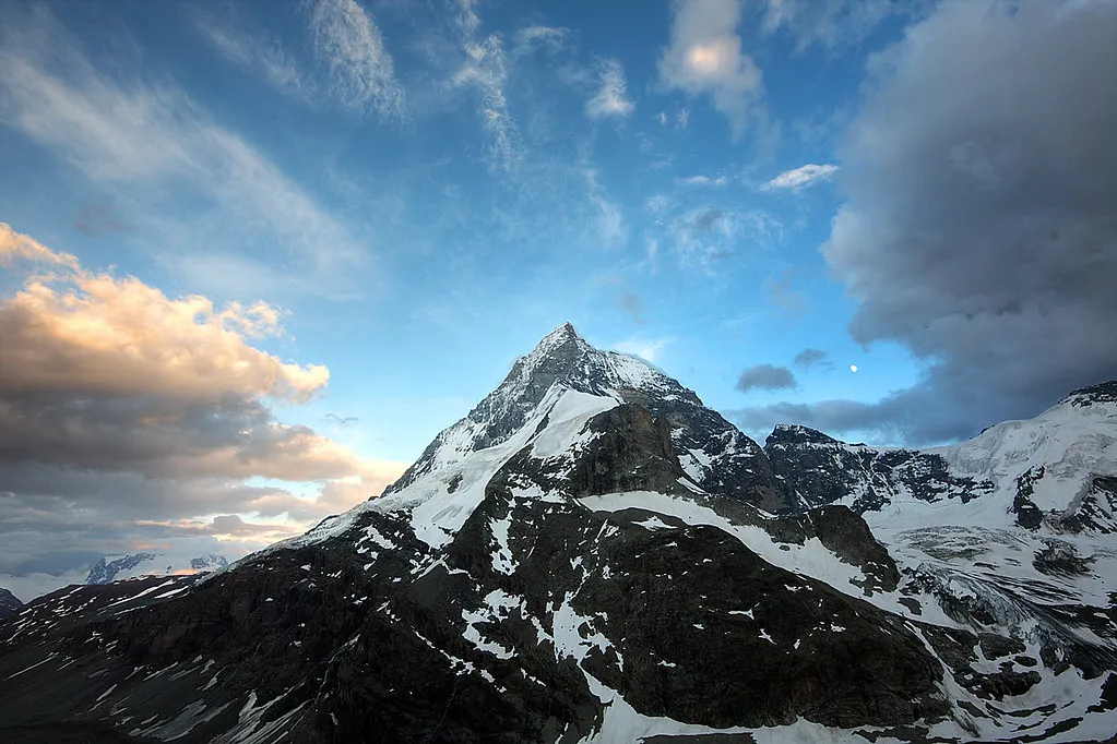 6. The Matterhorn Trek: Five Days, Hut to Hut, Under the Summit (Jeff Pang, Flickr, CC BY 2.0)