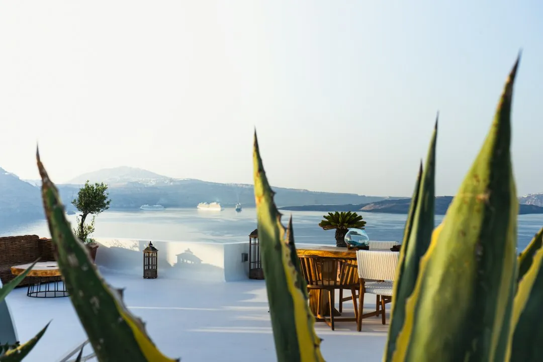 Why Santorini Became the Rush-Through Capital of Cruising (Image Credits: Unsplash)