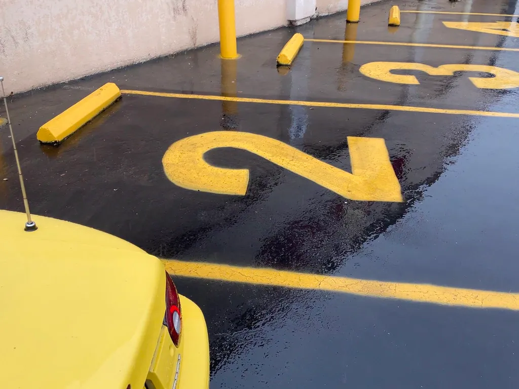 2. Treating the Curb Like a Parking Spot While You Wait (Robert Couse-Baker, Flickr, CC BY 2.0)