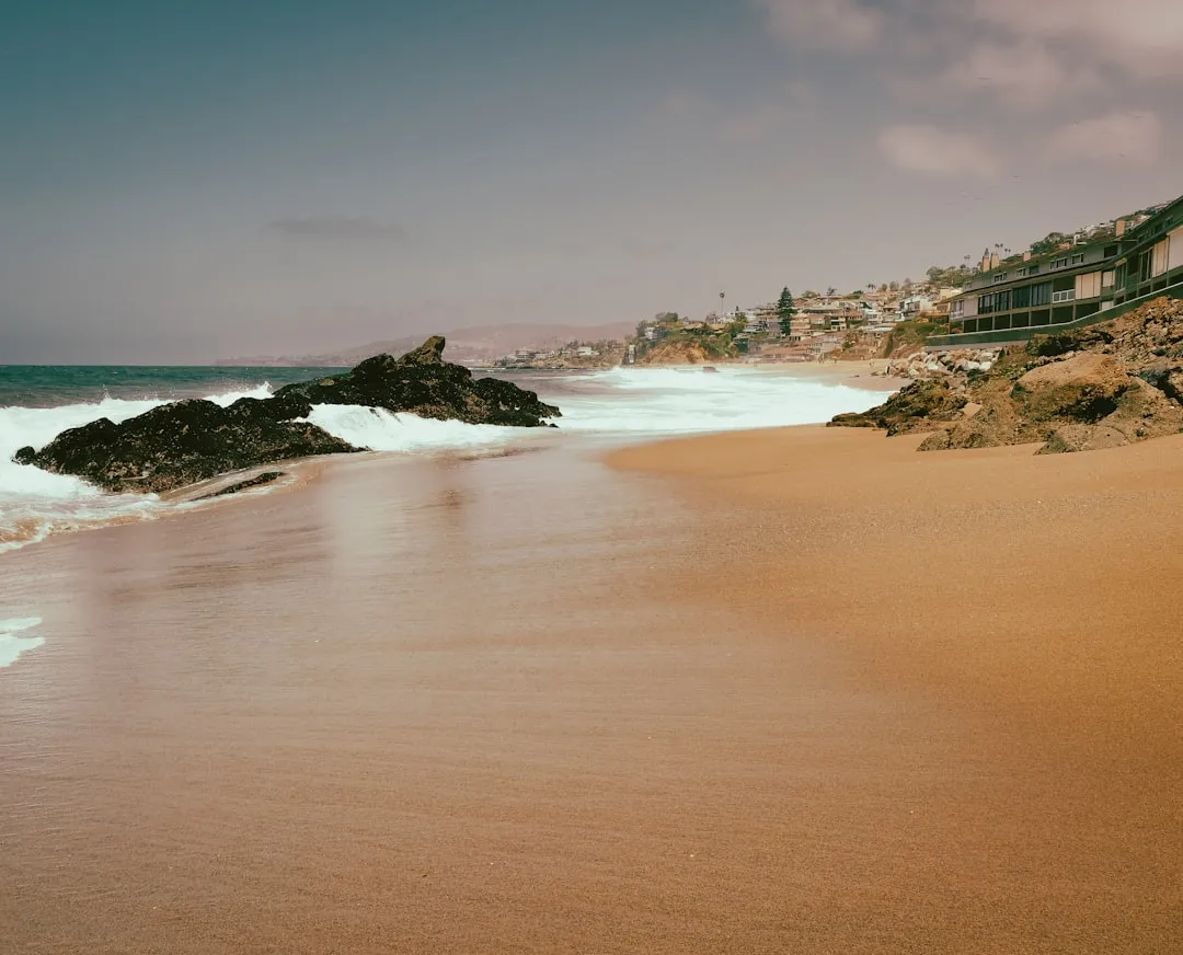 The Bigger Coastal Picture It's Part Of (Image Credits: Unsplash)
