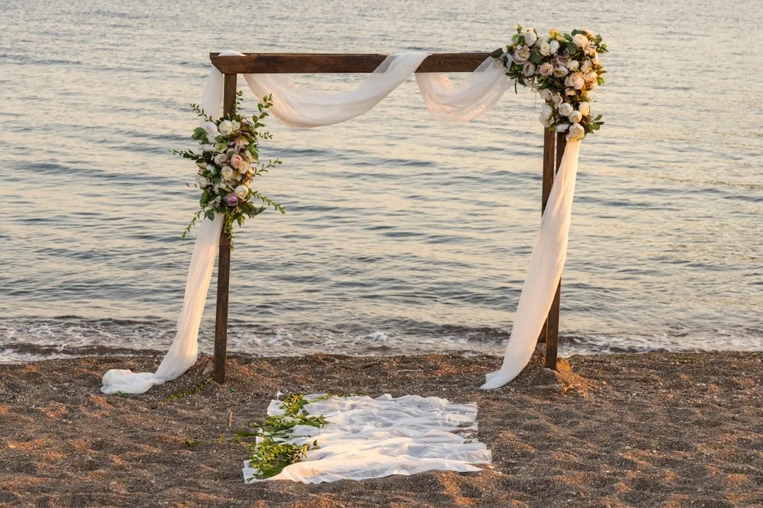 Ceremony Orientation Shapes the Entire Guest Experience (Image Credits: Unsplash)