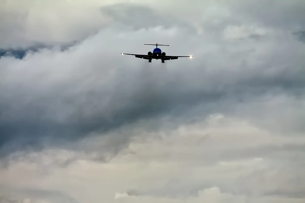 Hurricanes Don't Have to Hit You Directly to Ruin Your Trip (Stormy Arrival, CC BY 2.0)