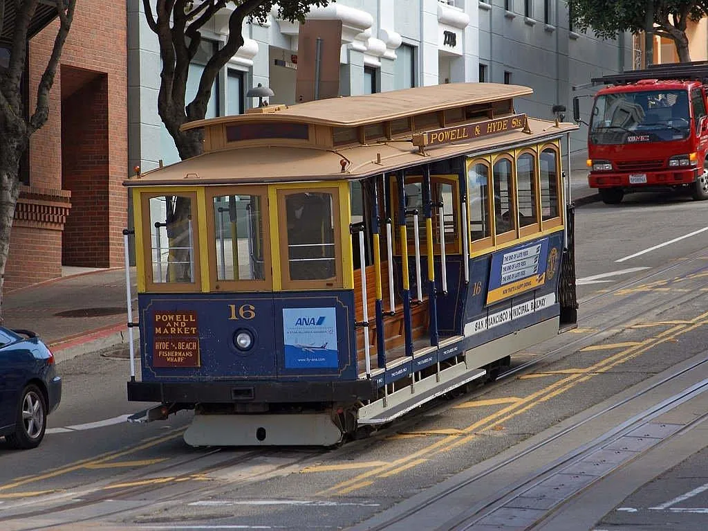 The Oldest Line Still Running (Image Credits: Pixabay)