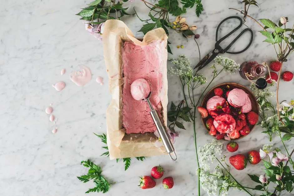 Strawberry: The Devoted Introvert (Image Credits: Pexels)