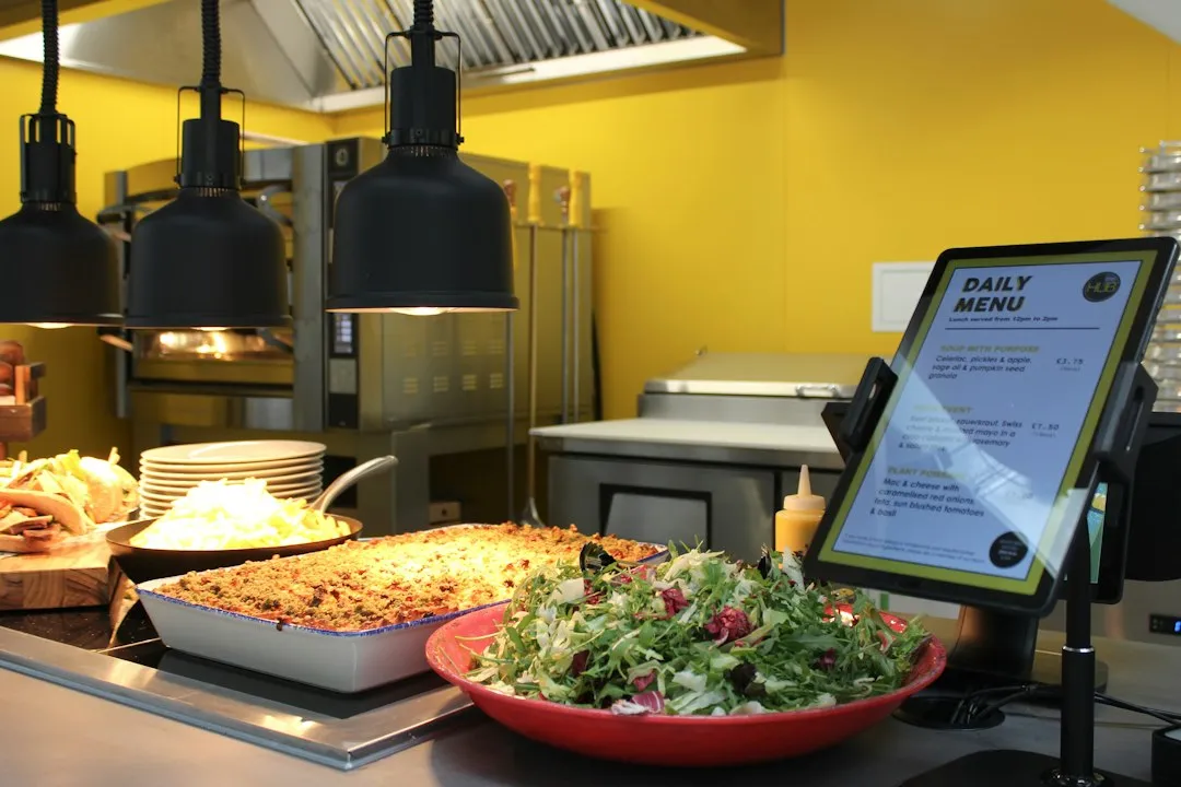 The Pasta Station That Regulars Treat as a Full Meal (Image Credits: Unsplash)