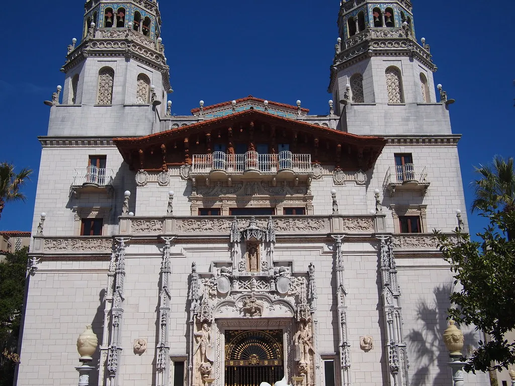 Hearst Castle: History on a Grand Scale (othree, Flickr, CC BY 2.0)